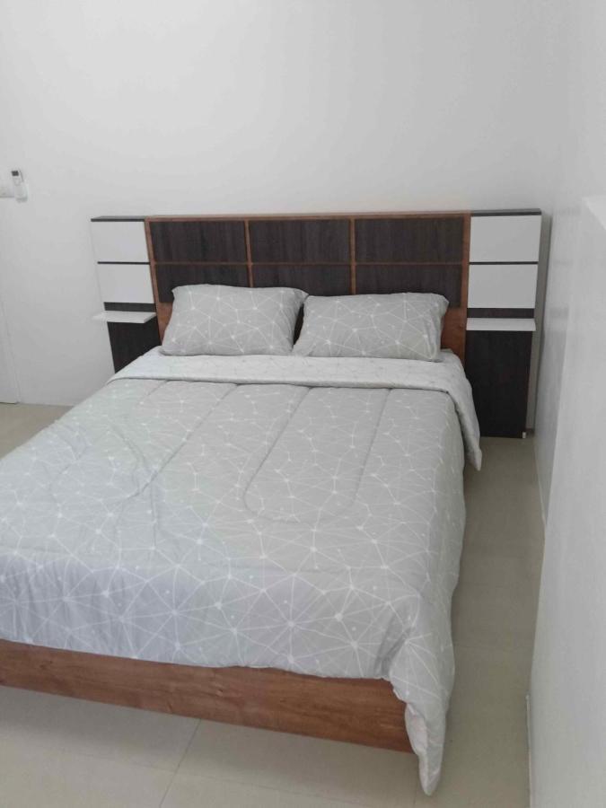 Cafe Nana Hotel Nong Prue Bagian luar foto