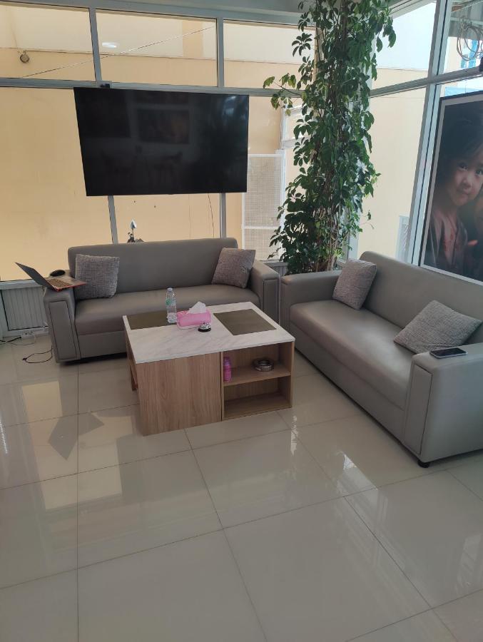 Cafe Nana Hotel Nong Prue Bagian luar foto