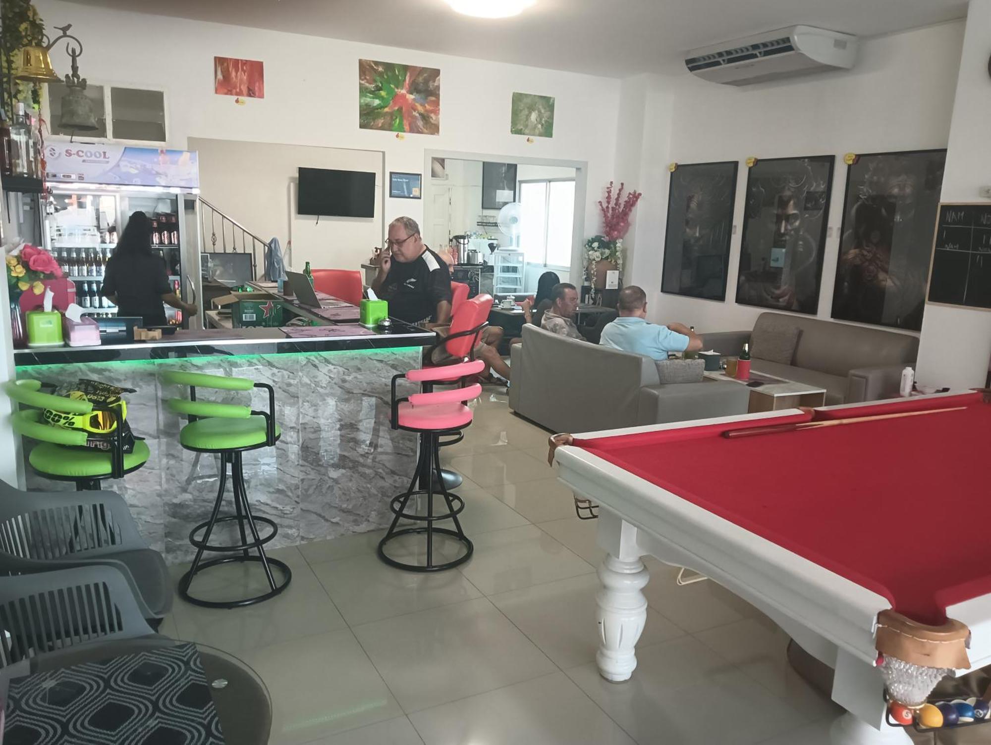 Cafe Nana Hotel Nong Prue Bagian luar foto
