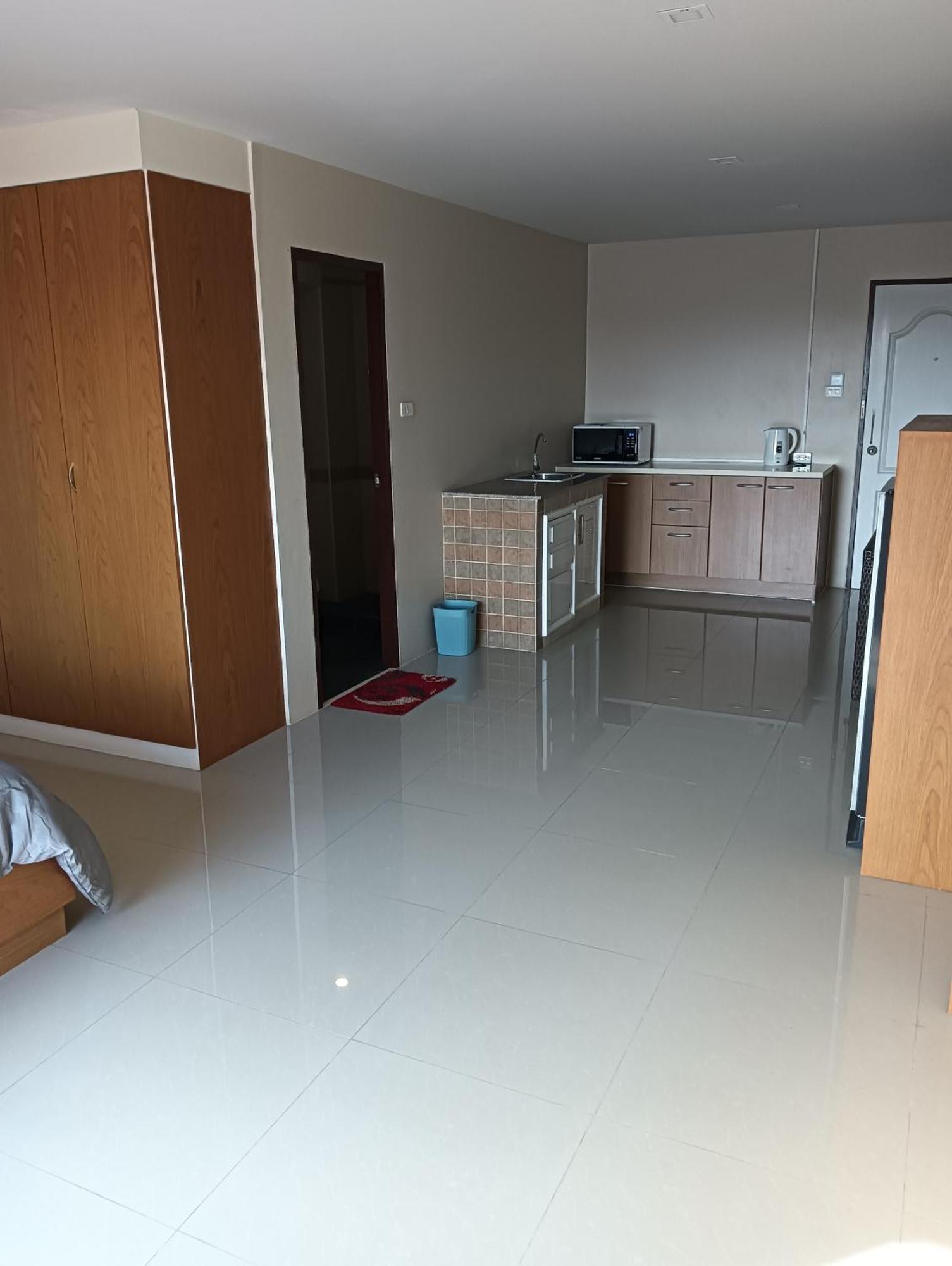 Cafe Nana Hotel Nong Prue Bagian luar foto